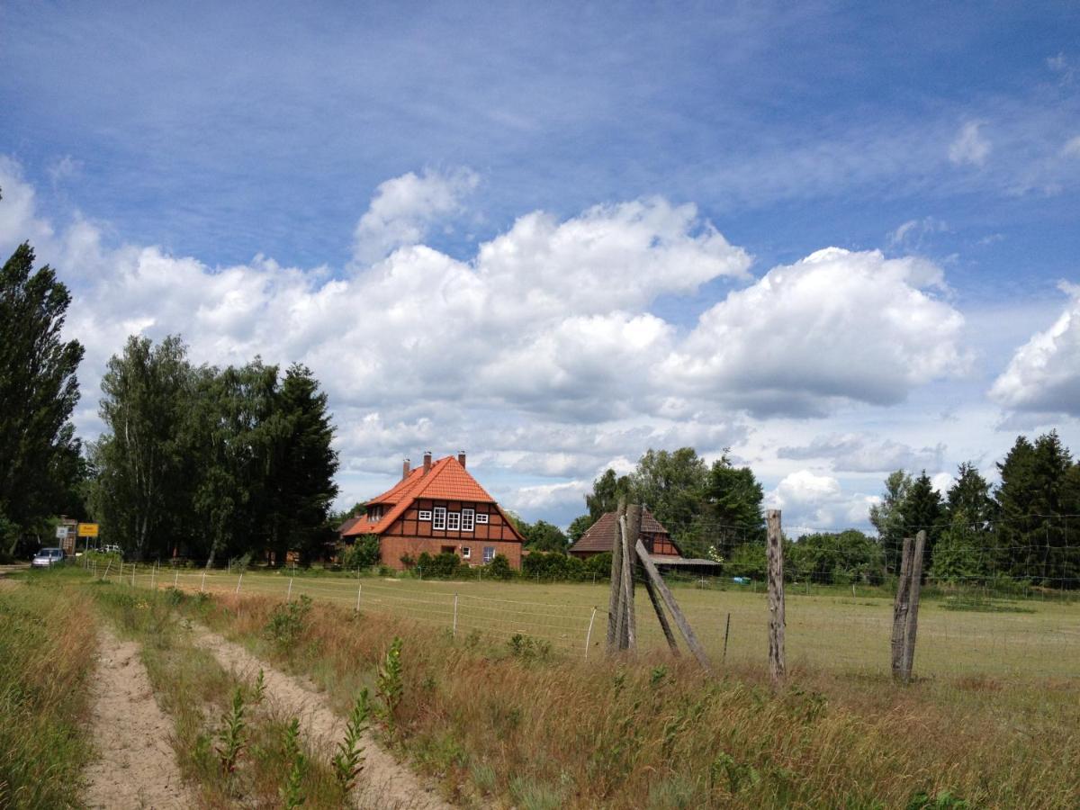 Ferienwohnung 1 Im Landhaus Am Wildpark Boek ภายนอก รูปภาพ